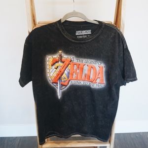 Graphic  tee